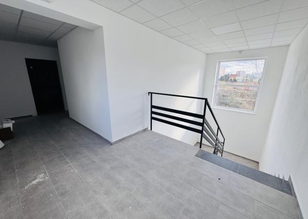 NA PREDAJ: Moderná komerčná budova vo fáze finalizácie – Senica.