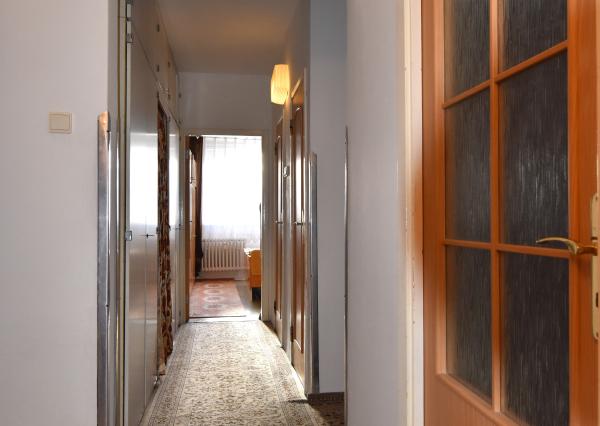 PREDAJ:  3-izbový byt  s Loggiou  Bratislava -  Dúbravka