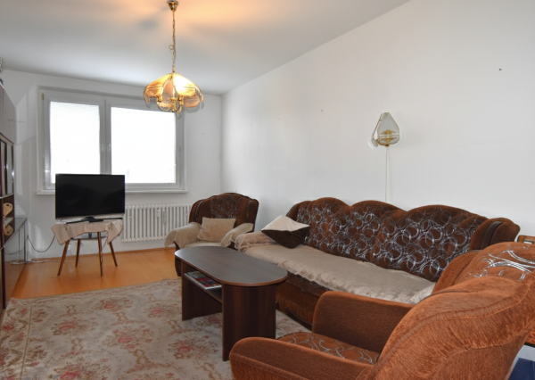 PREDAJ:  3-izbový byt  s Loggiou  Bratislava -  Dúbravka