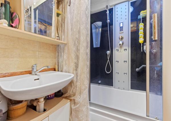 4-izbový byt s loggiou, pivnicou a potenciálom –Bernolákovo