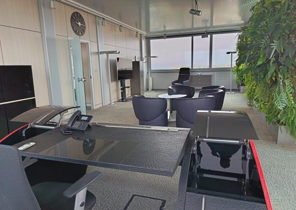 Ikonické Sídlo na prenájom pre Lídrov na 10. Poschodí