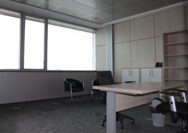 Ikonické Sídlo na prenájom pre Lídrov na 10. Poschodí