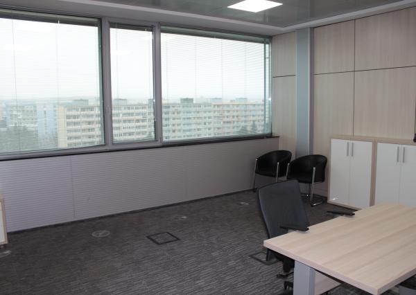 Ikonické Sídlo na prenájom pre Lídrov na 10. Poschodí