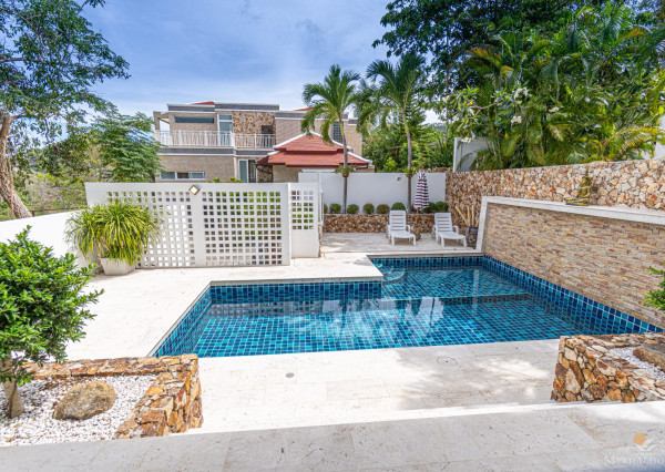 Luxusná 4-izbová vila z travertínu na predaj v Chaweng Noi, Koh Samui