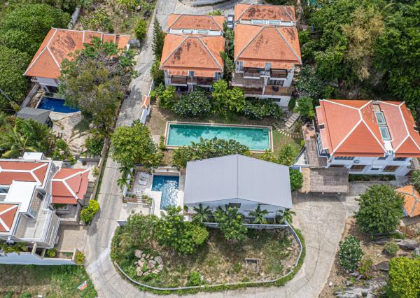 Luxusná 4-izbová vila z travertínu na predaj v Chaweng Noi, Koh Samui