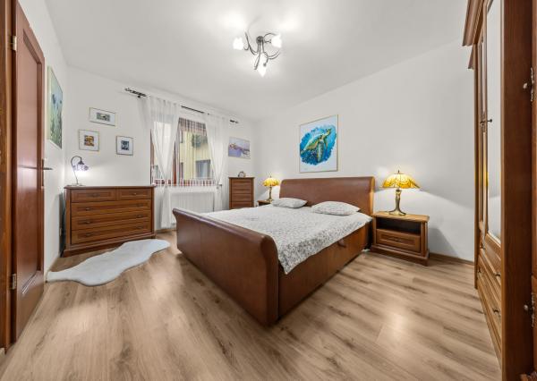 NA PREDAJ_3 IZBOVÝ KOMPLETNE ZARIADENÝ LUXUSNÝ BYT V CENTRE ŠAMORÍNA