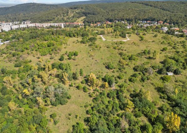 Na predaj pozemok v Lamači, Pod Zečákom