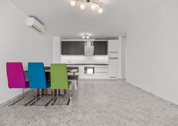 PRENÁJOM -  VEĽKOMETRÁŽNY, BEZBARIÉROVÝ 2-IZBOVÝ BYT V NOVOSTAVBE, CENTRUM ŠAMORÍN