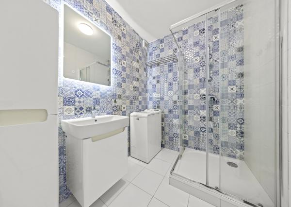 PRENÁJOM -  VEĽKOMETRÁŽNY, BEZBARIÉROVÝ 2-IZBOVÝ BYT V NOVOSTAVBE, CENTRUM ŠAMORÍN