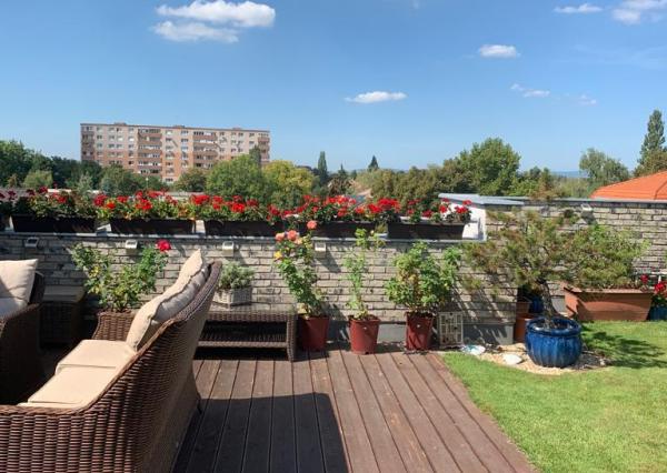 Na predaj 4 izbový  byt so zimnou záhradou a veľkou terasou