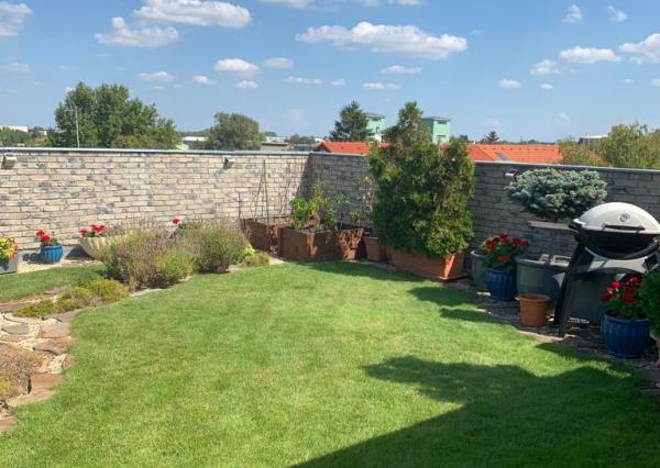 Na predaj 4 izbový  byt so zimnou záhradou a veľkou terasou