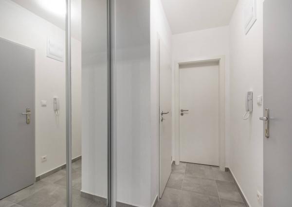 Na prenájom - Kompletne zariadený , bezbariérový 1-izbový byt v novostavbe, Sídlisko Platan Šamorín