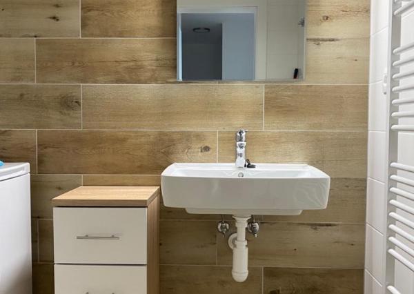 PRENÁJOM  kompletne zariadený, bezbariérový,  2-izbový byt v novostavbe na Sídlisku Platan v meste Šamorín.