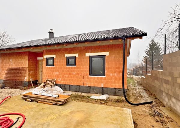 🏡 NA PREDAJ POSLEDNÝ RODINNÝ DOM v súkromnej ulici, Stará Turá