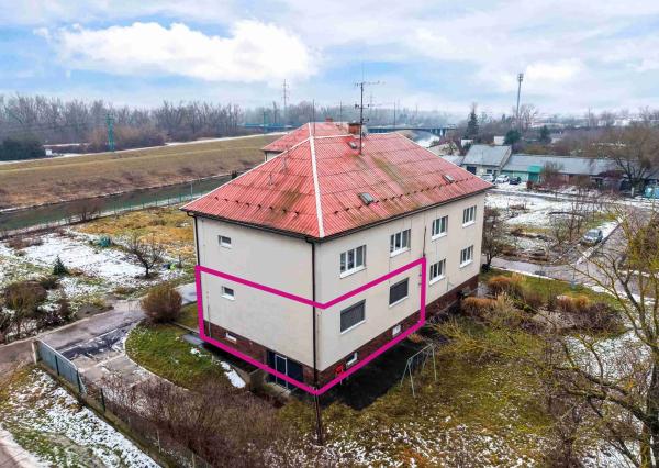 🏡 NA PREDAJ veľkometrážny 2izb.byt a garáž, Nové Mesto nad Váhom