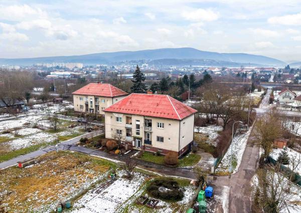 🏡 NA PREDAJ veľkometrážny 2izb.byt a garáž, Nové Mesto nad Váhom