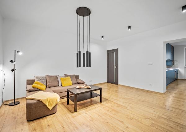 🏡 NA PREDAJ veľkometrážny 2izb.byt a garáž, Nové Mesto nad Váhom