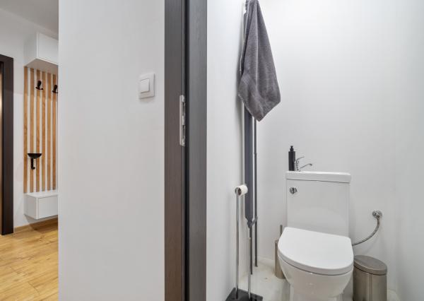 🏡 NA PREDAJ veľkometrážny 2izb.byt a garáž, Nové Mesto nad Váhom