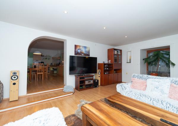 🏡 Na predaj zrekonštruovaný rodinný dom v obci Čachtice