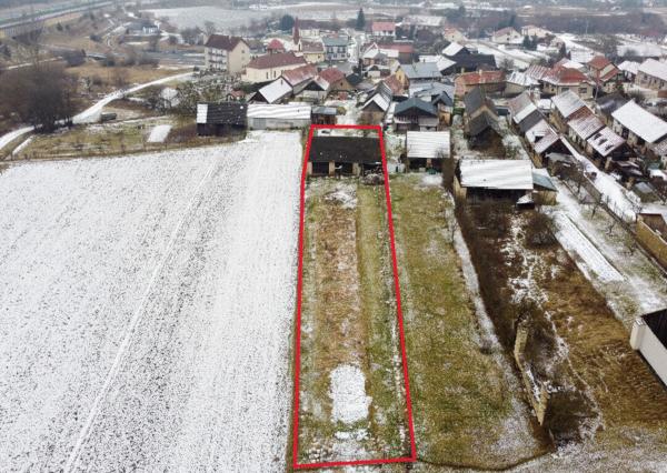 STUDENEC- 2 rodinné domy s veľkým pozemkom