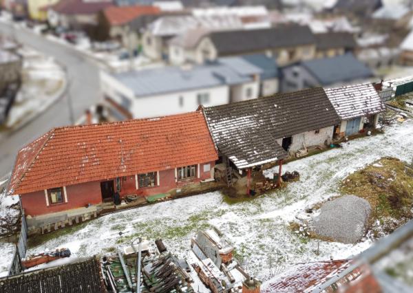 STUDENEC- 2 rodinné domy s veľkým pozemkom