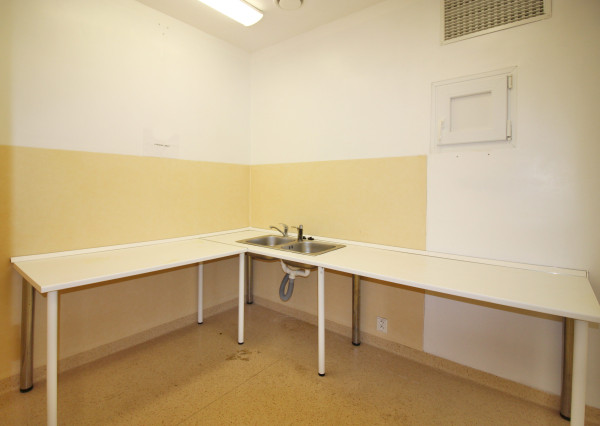 PRENÁJOM ambulancia/služby 36,10 m2, Piešťany, Winterova ul.