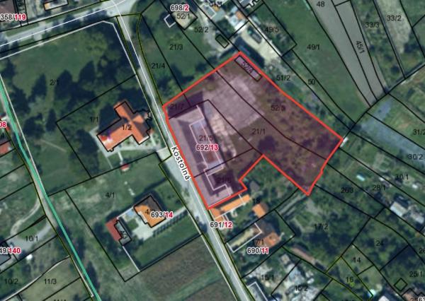 Areál v centre obce Jelka  – 5287 m²