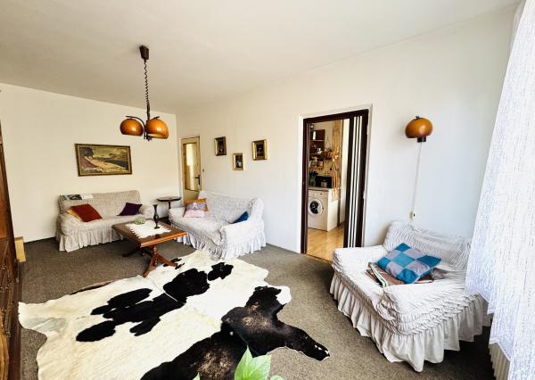 Priestranný 3-izbový byt 84 m² s balkónom – Skalica, Dr. Clementisa.