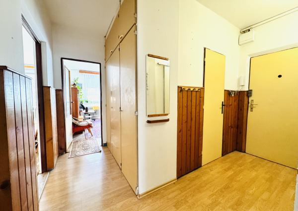 Priestranný 3-izbový byt 84 m² s balkónom – Skalica, Dr. Clementisa.