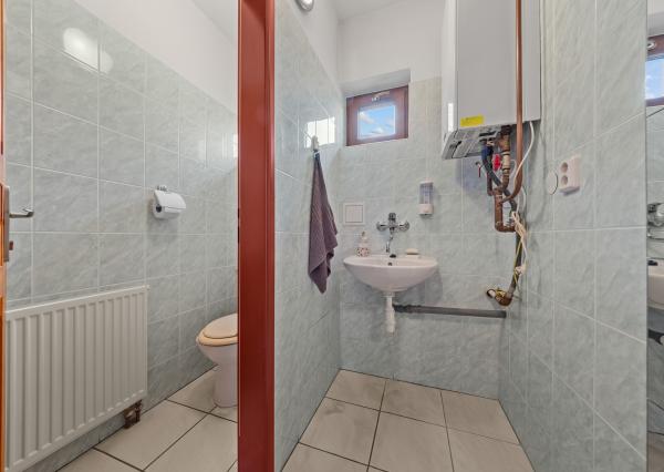 PREDAJ KOMERČNÉHO PRIESTORU, ROHOVCE (25 min. Bratislava R7)