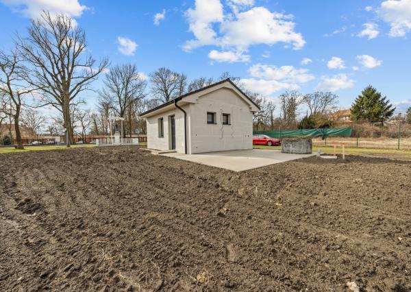 NA PREDAJ – 2-IZB. DOMČEK Rohovce, 25 min od BA