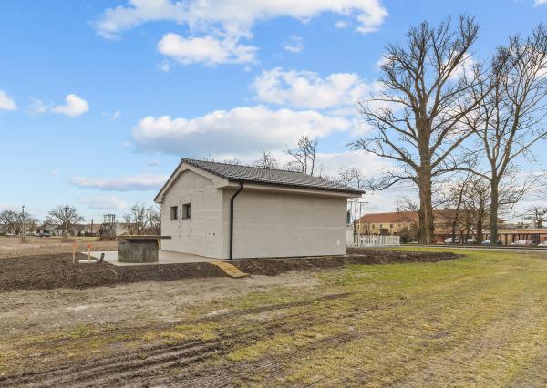 NA PREDAJ – 2-IZB. DOMČEK Rohovce, 25 min od BA