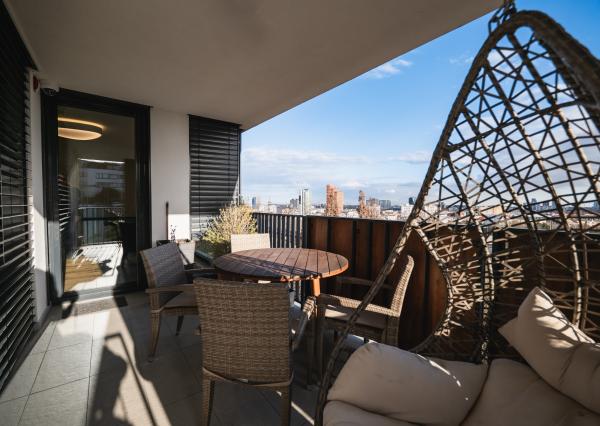 Exkluzívny 4-izbový byt s loggiou a súkromnou záhradou na lukratívnej adrese Pod Vtáčnikom