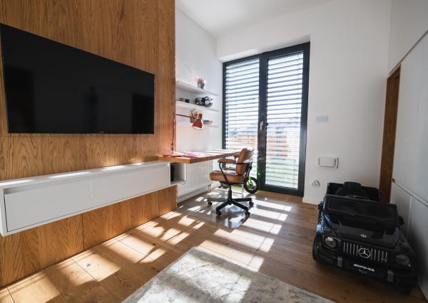 Exkluzívny 4-izbový byt s loggiou a súkromnou záhradou na lukratívnej adrese Pod Vtáčnikom