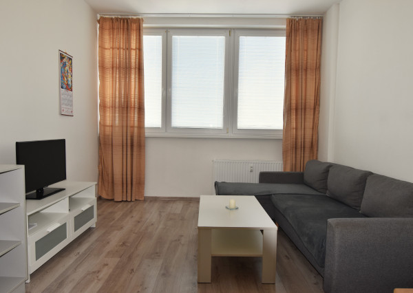 Na prenájom 2-izbový byt Senica