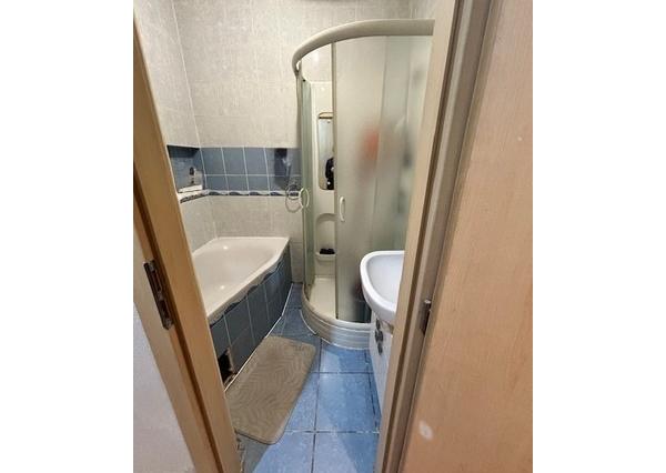 PREDAJ: Slnečný 3-izbový byt v srdci Ružinova – tehla a zeleň