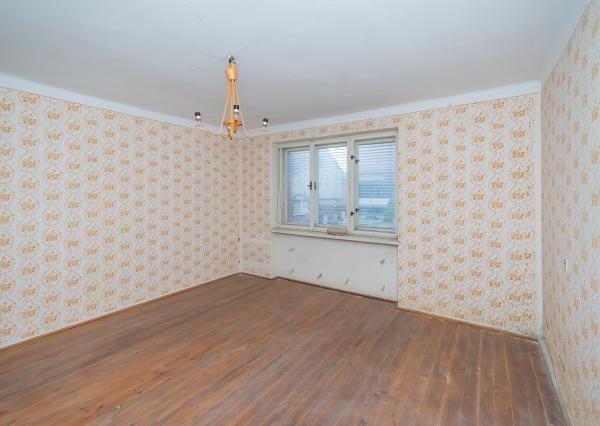 NA PREDAJ Rodinný dom s pozemkom 1188 m² - Moravské Lieskové