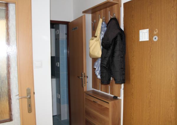 Na prenájom priestranný 1.5 izbový byt na Radarovej ulici