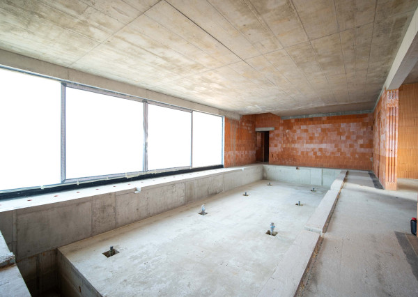 PREDAJ RODINNEJ VILY S WELLNESS A POZEMKOM 2548 m² – ROVINKA