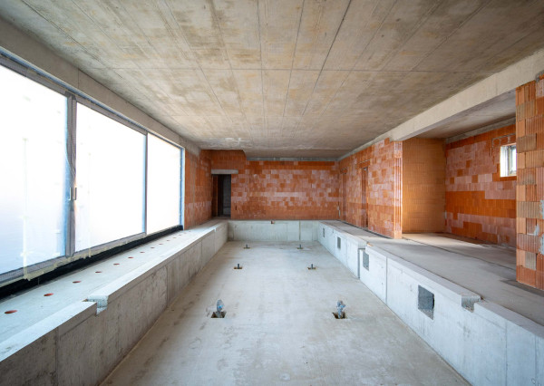 PREDAJ RODINNEJ VILY S WELLNESS A POZEMKOM 2548 m² – ROVINKA