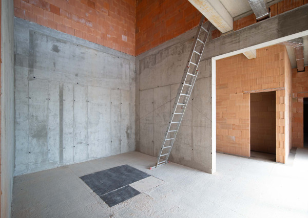 PREDAJ RODINNEJ VILY S WELLNESS A POZEMKOM 2548 m² – ROVINKA