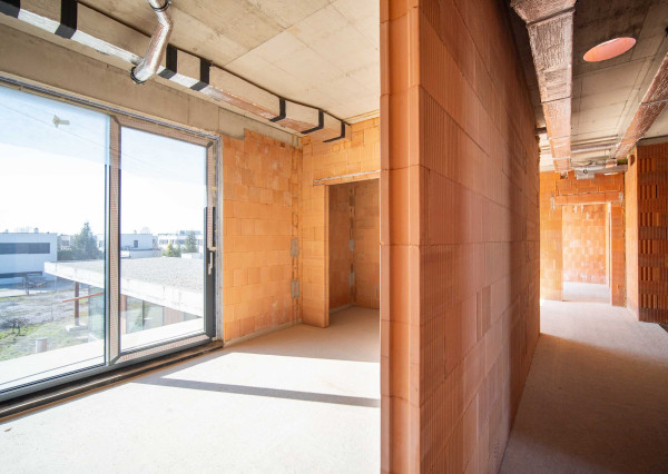 PREDAJ RODINNEJ VILY S WELLNESS A POZEMKOM 2548 m² – ROVINKA