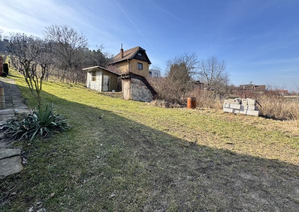 Stavebný pozemok s projektom a stavebným povolením – Skalica, lokalita Koziny.