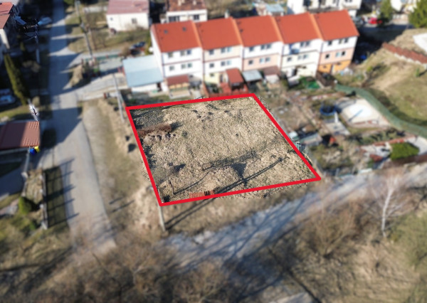 KROMPACHY- pozemok NA PREDAJ (653m2)