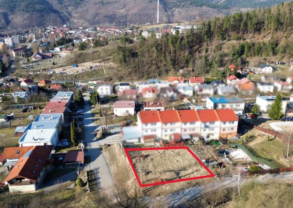 KROMPACHY- pozemok NA PREDAJ (653m2)