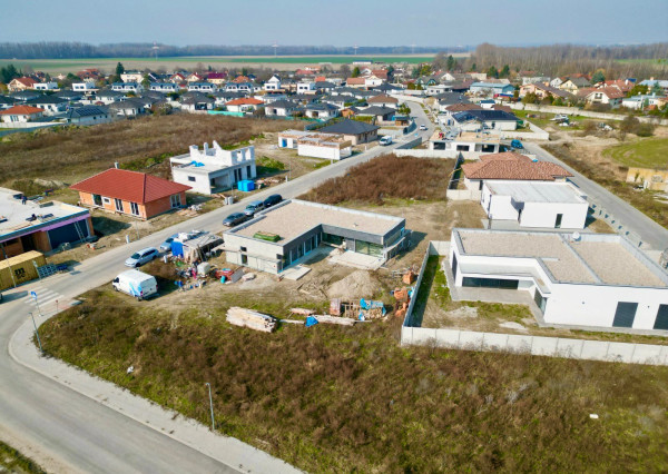 Posledný stavebný pozemok v projekte IBV Tomášov – Okružná