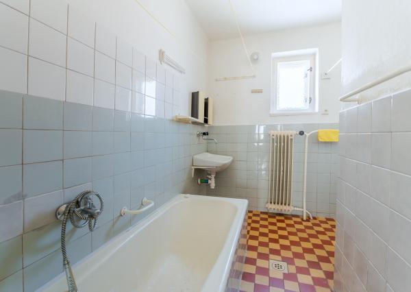 PREDAJ - Rodinný dom - Čachtice