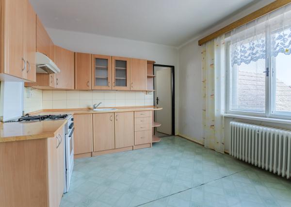 PREDAJ - Rodinný dom - Čachtice