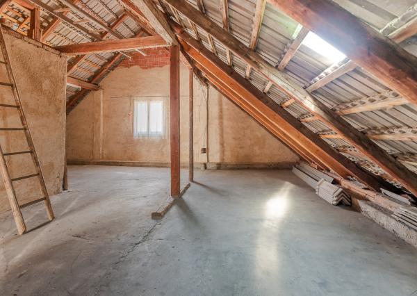 PREDAJ - Rodinný dom - Čachtice