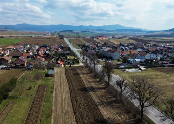 NEMEŠANY -investičný pozemok (1.188m2) na PREDAJ